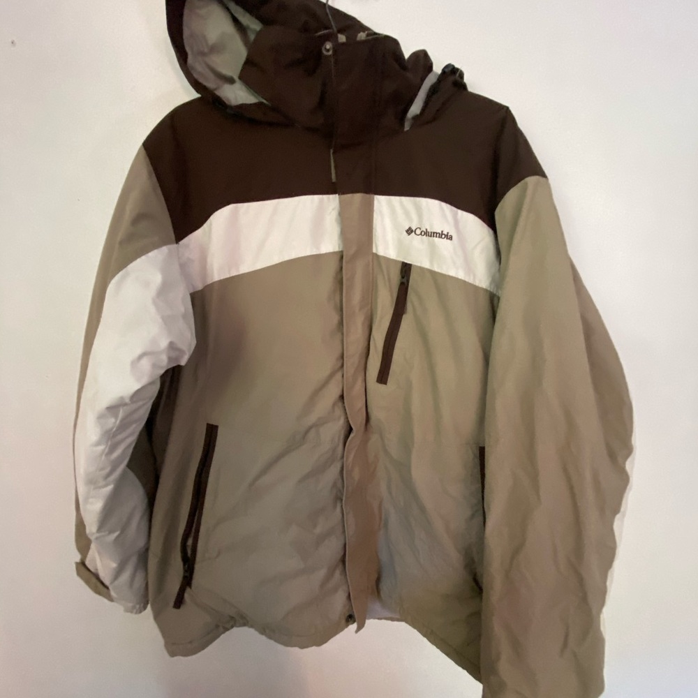 Columbia Large MENS tan winter jacket EUC
